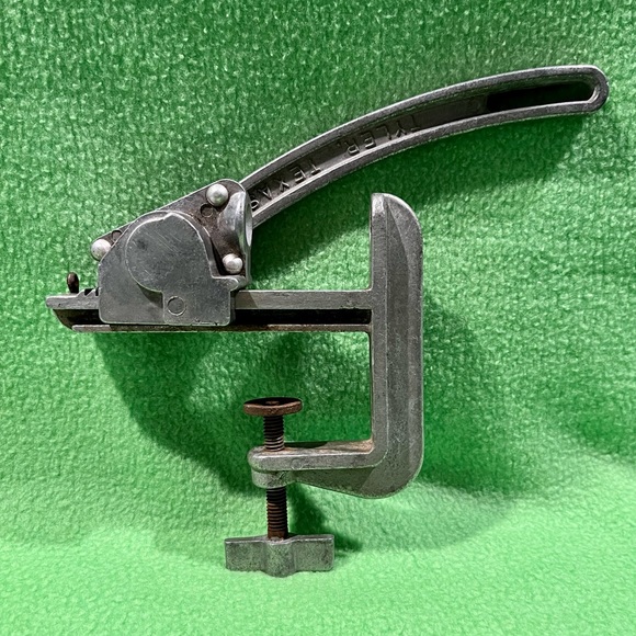 Vintage Nut Cracker Woldert Squirrel Tyler, Texas - Picture 3 of 5